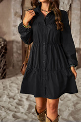 Vestido camisero elegante de manga larga en azul cielo